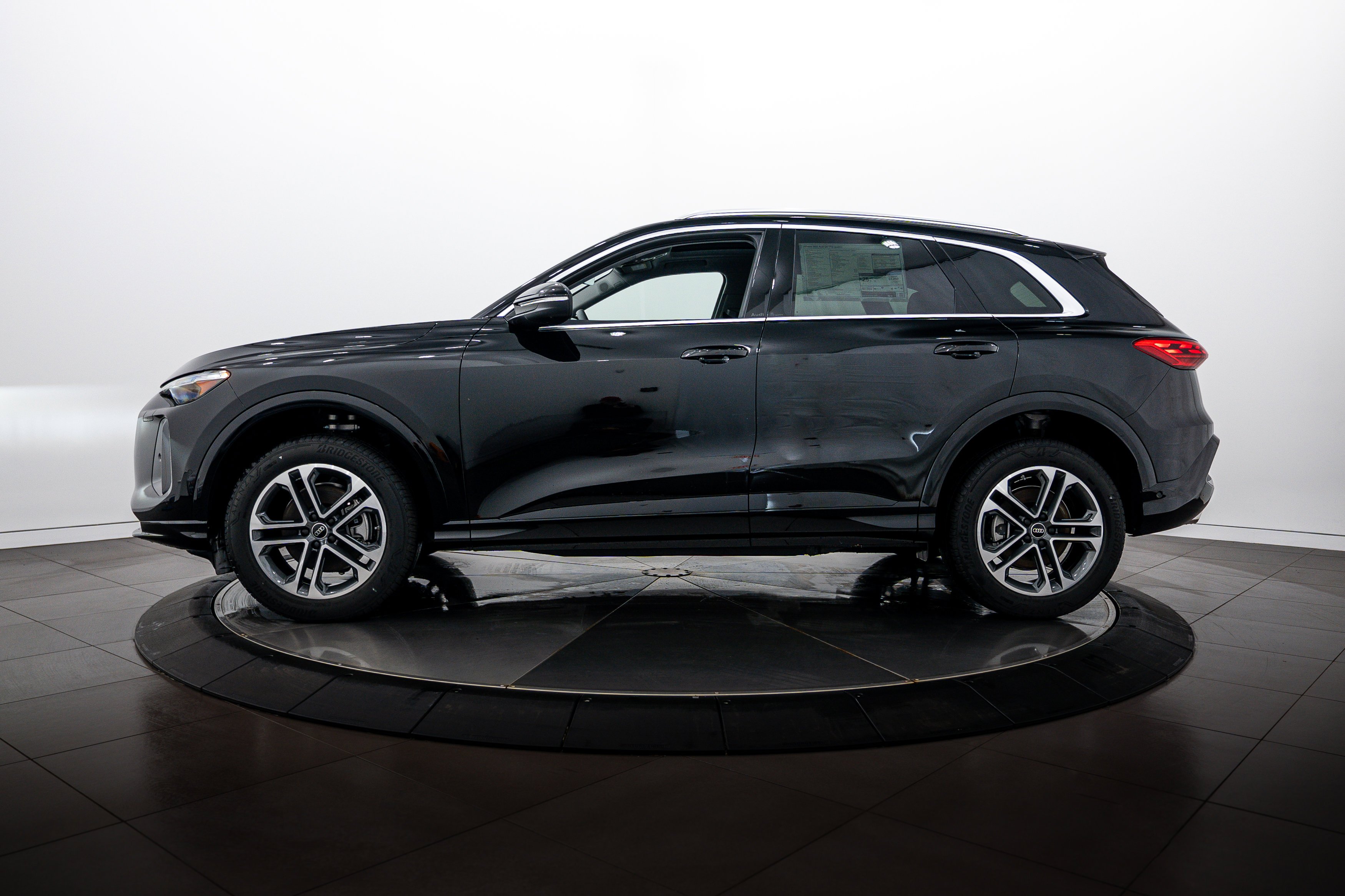 2025 Audi Q5 Premium Plus - Photo 6