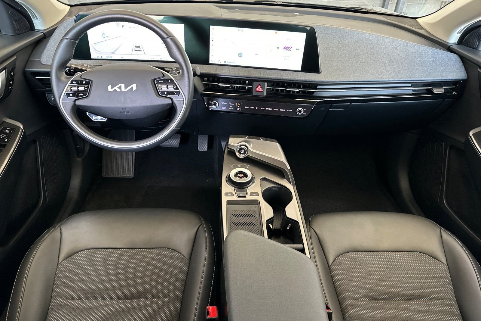 Used 2024 Blue Kia Light image 14