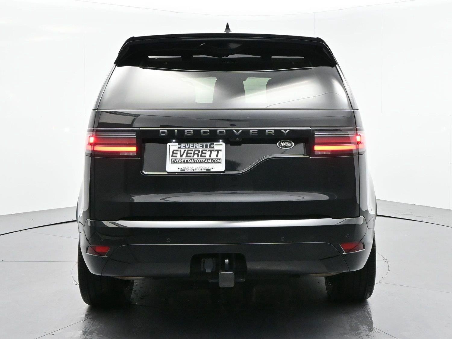 Used 2023 Black Land Rover S R-Dynamic image 6
