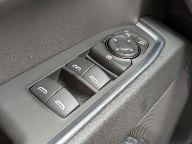 Used 2024 Downpour Metallic GMC Elevation image 22