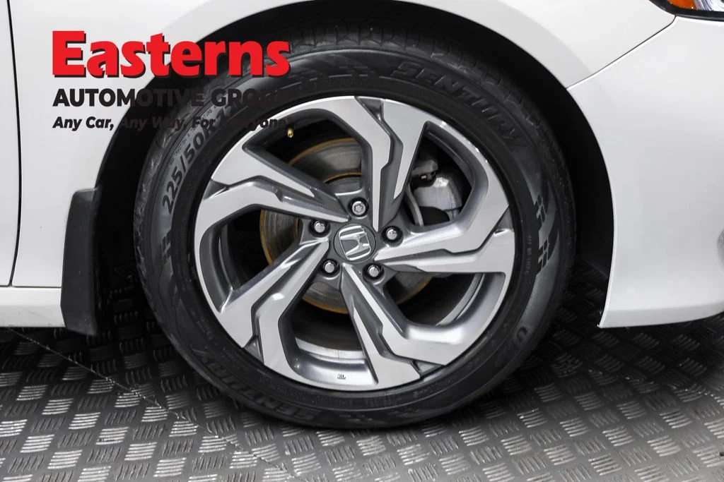 Used 2020 White Honda EX-L image 30