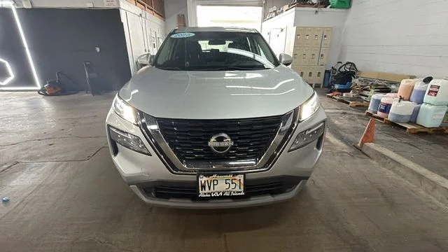 Used 2023 Silver Nissan SV image 8