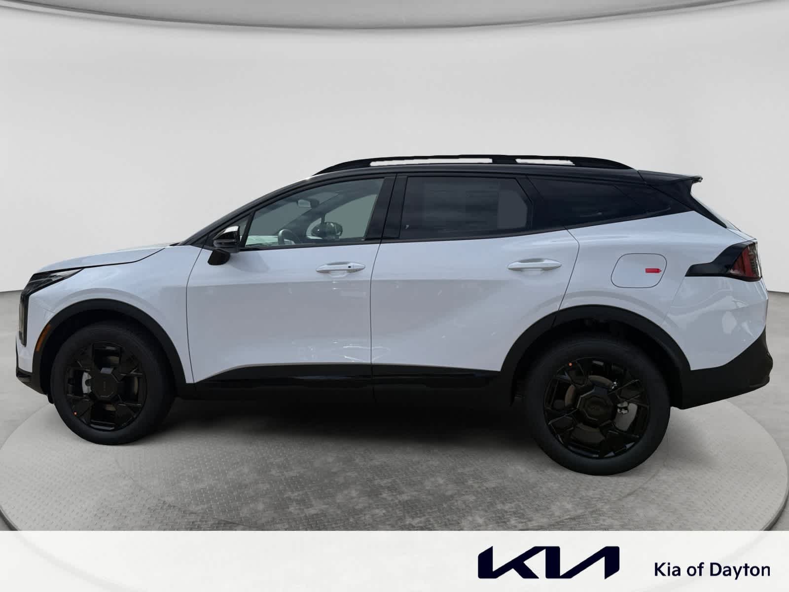 New 2027 Glacial White Pearl / Black Ro Kia X-Line image 8