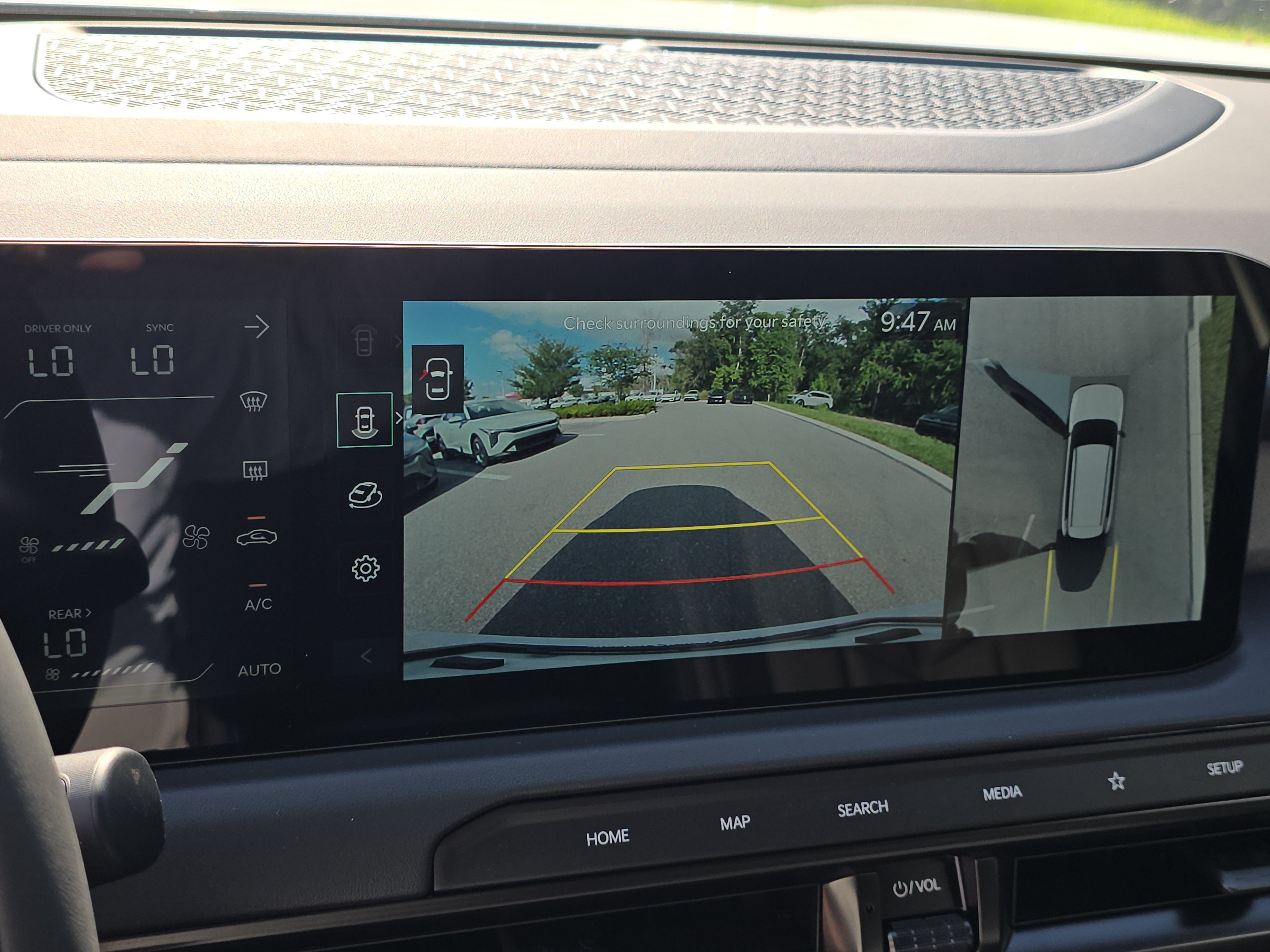 New 2027 Glacial White Pearl Kia X-LINE SX image 26
