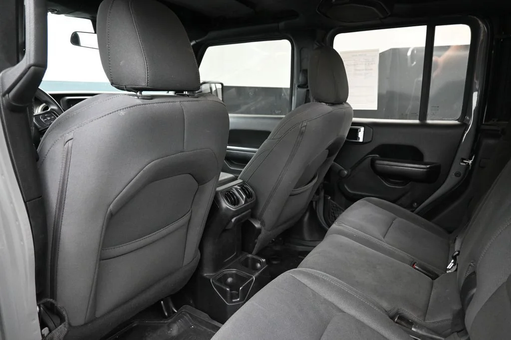 2021 Jeep Gladiator Sport - Photo 30