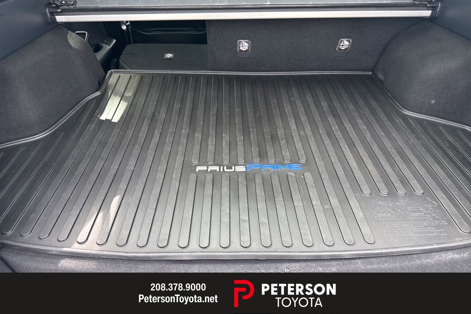 Used 2020 Silver Toyota XLE image 14
