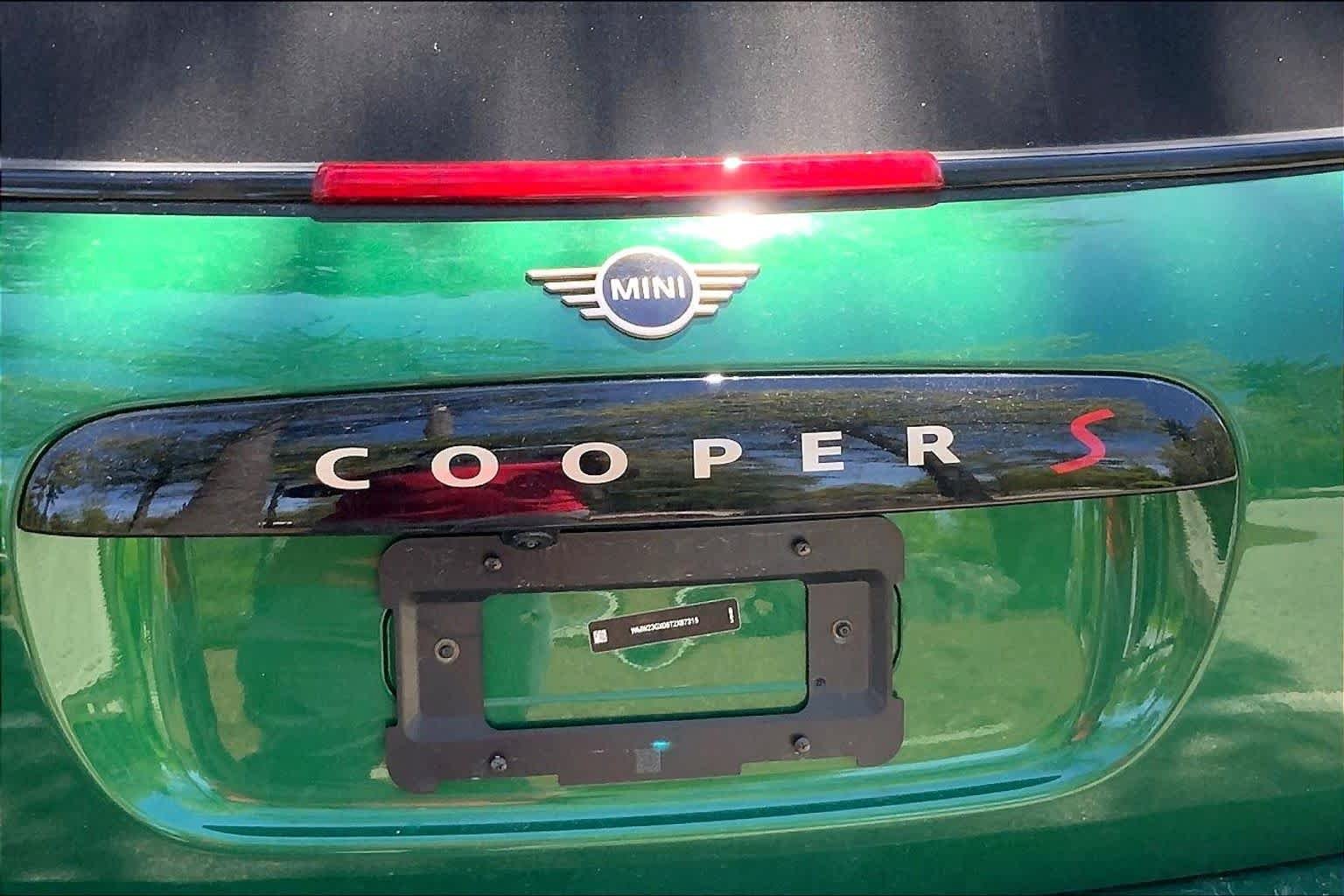 New 2026 British Racing Green IV Metallic MINI Iconic image 15
