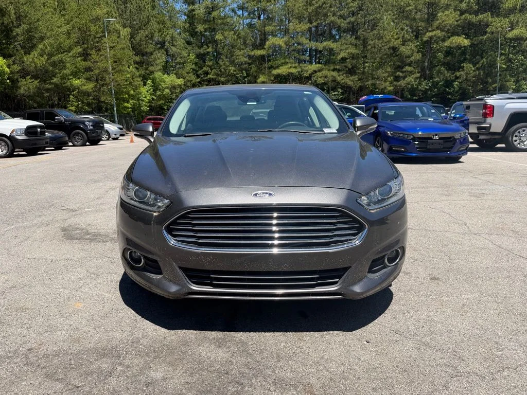 Used 2015 Gray Ford SE image 2