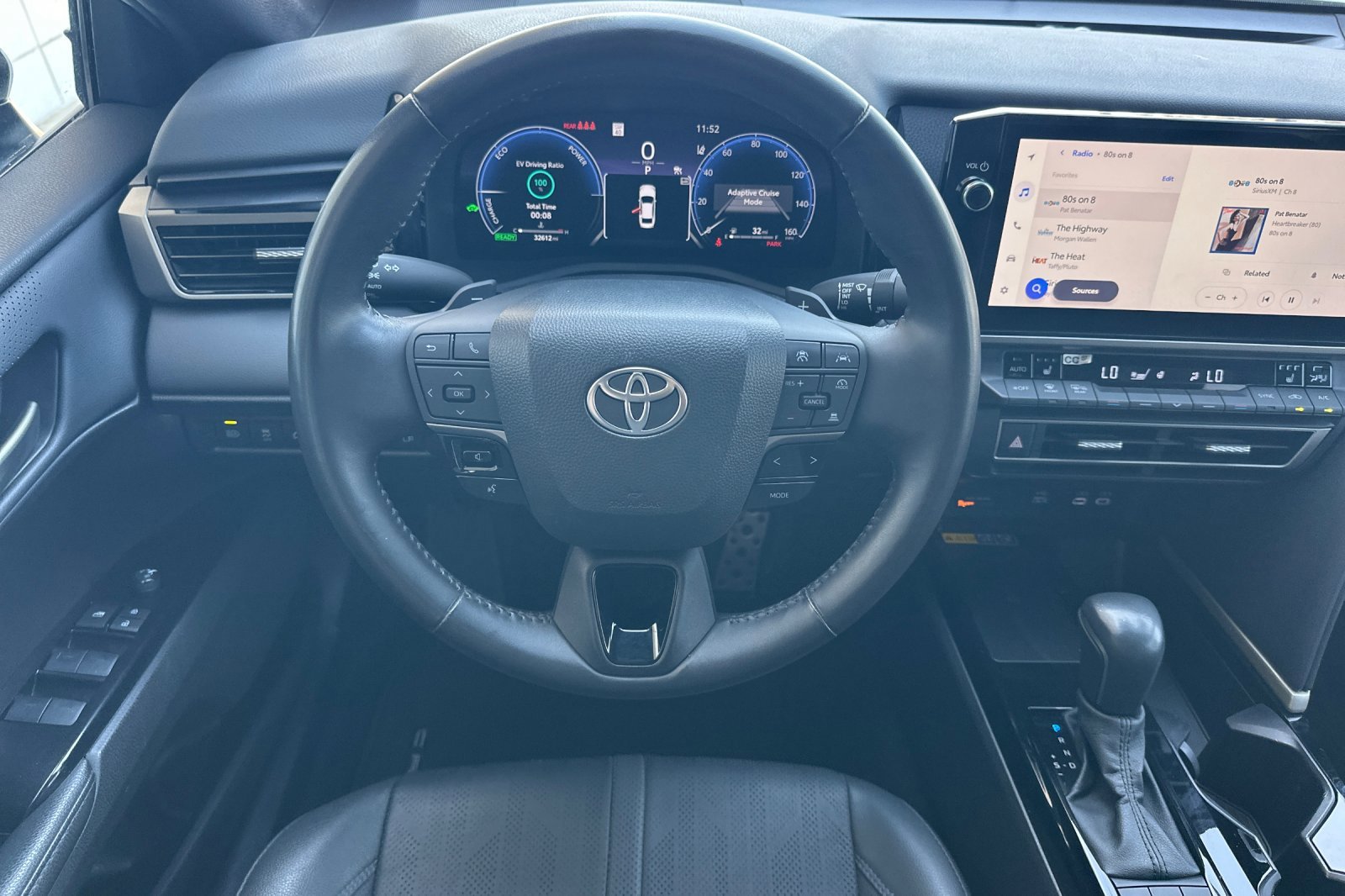 2025 Toyota Camry XSE - Photo 14