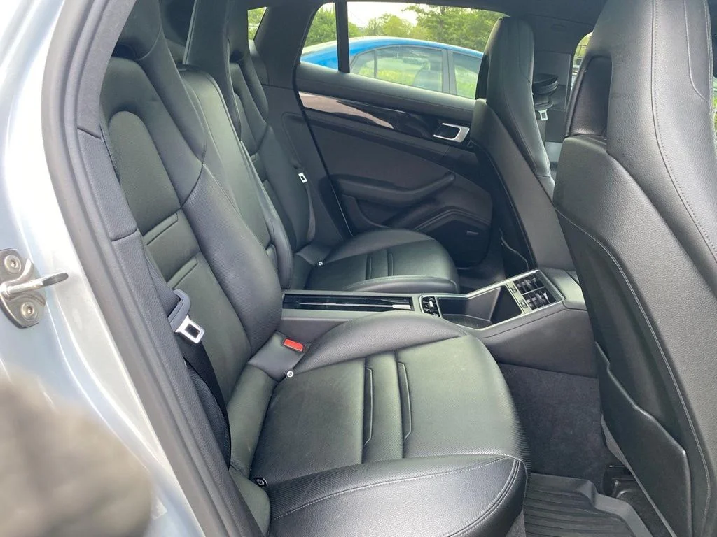 Used 2018 Silver Porsche 4 image 17