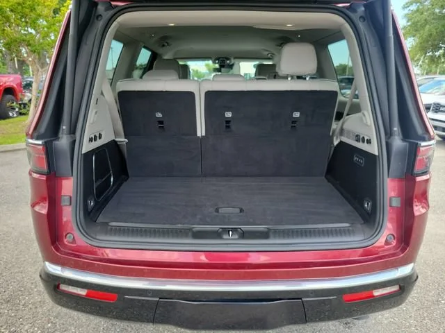 2024 Jeep Wagoneer Series III - Photo 10