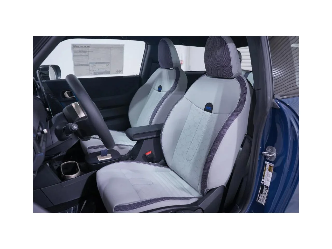New 2027 Indigo Sunset Blue Metallic MINI SIGNATURE PLUS image 7