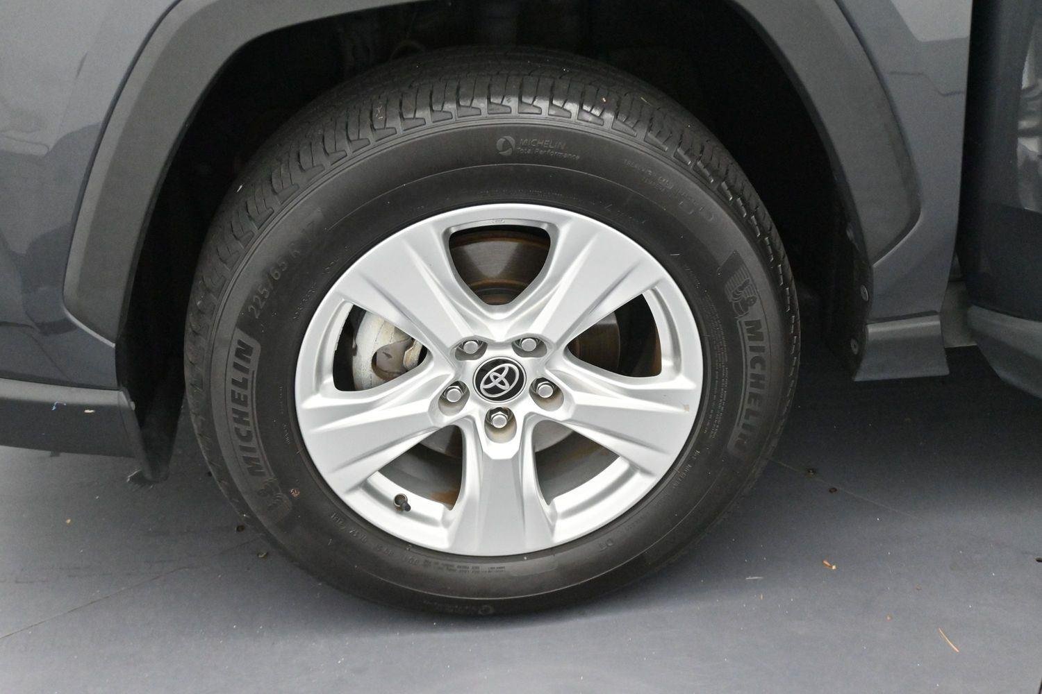 Used 2021 Magnetic Gray Metallic Toyota XLE image 35