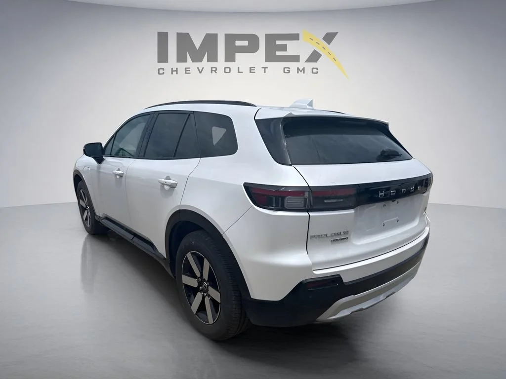 Used 2025 White Honda 1SE image 2
