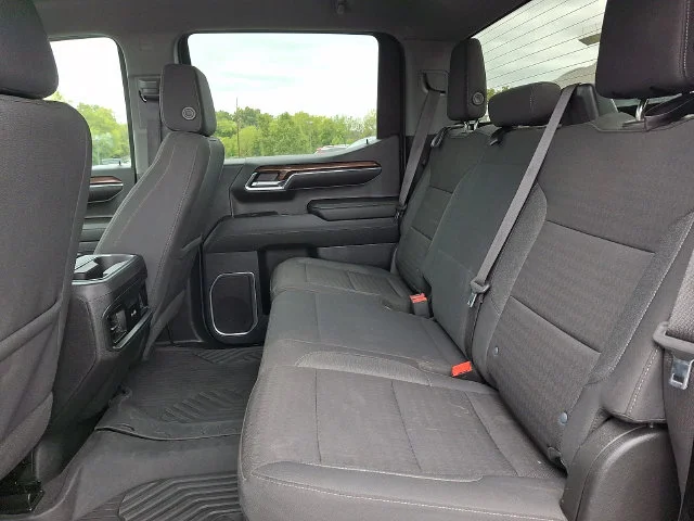 Used 2024 White Chevrolet RST image 10