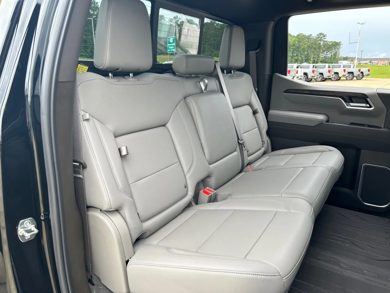 New 2026 Onyx Black GMC SLT image 17