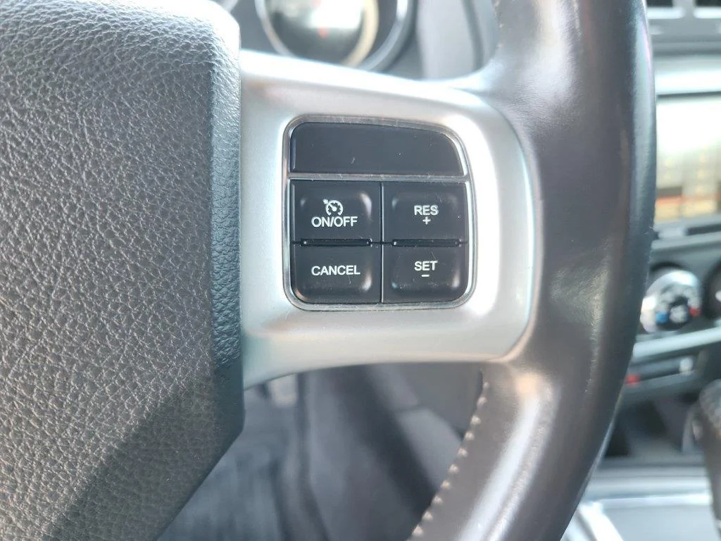 Used 2014 Black Clearcoat Dodge SXT image 20