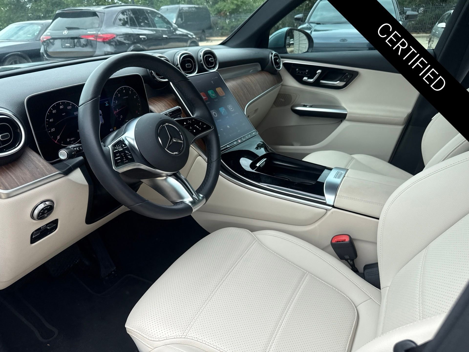 Certified Used 2026 Verde Silver Metallic Mercedes-Benz GLC 300 image 9