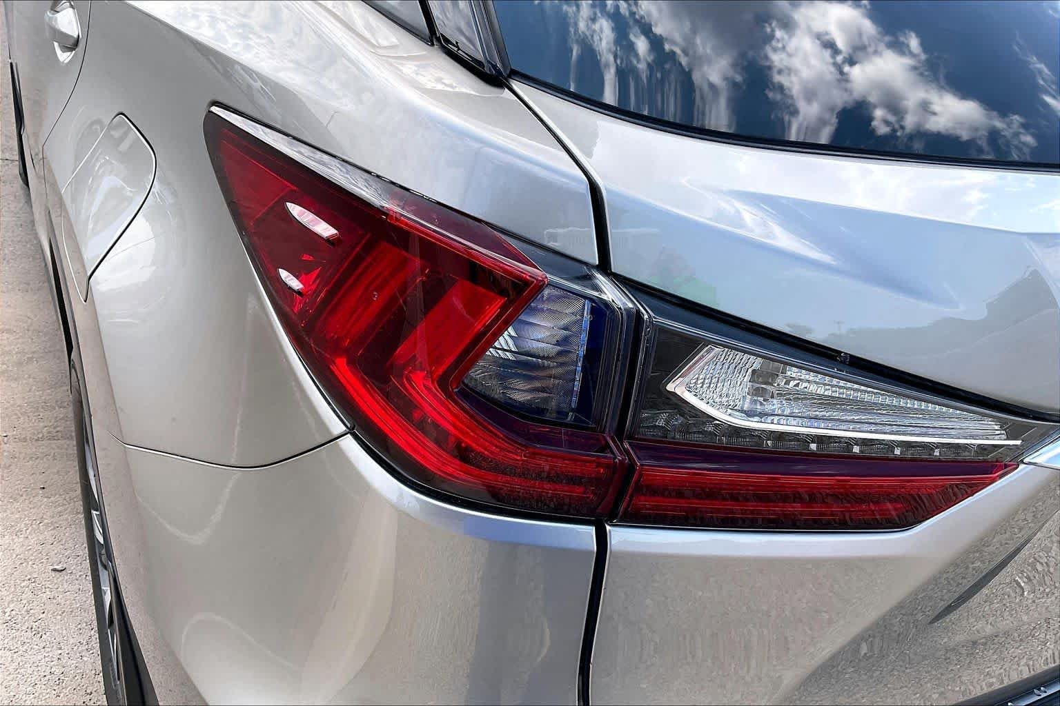Used 2021 Atomic Silver Lexus  image 27