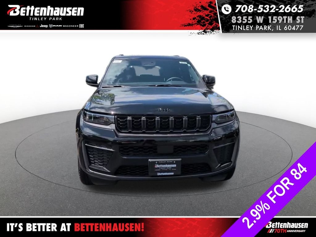 New 2026 Diamond Black Crystal Pearlcoat Jeep Altitude image 3
