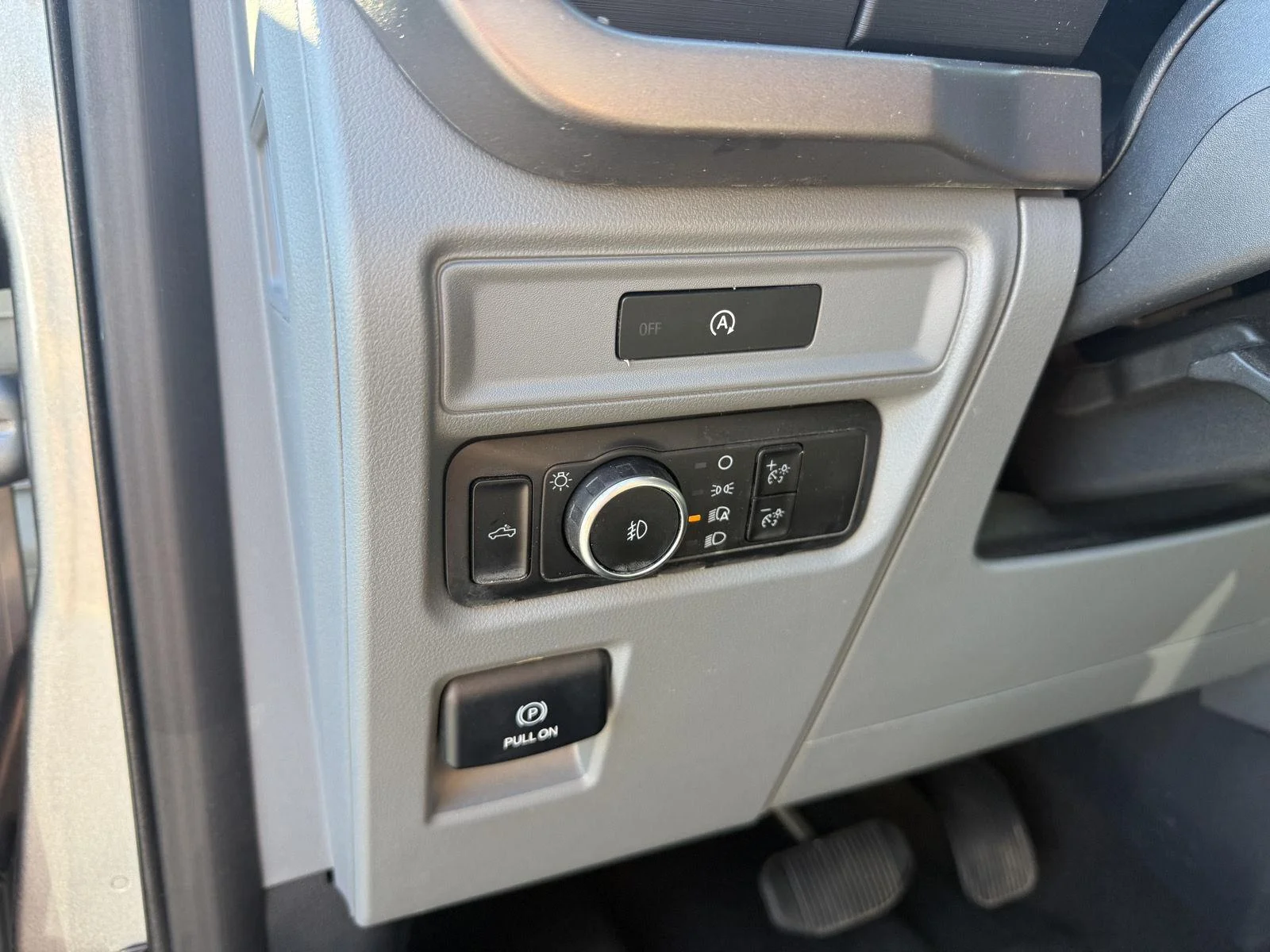 Certified Used 2025 Silver Ford XLT image 25