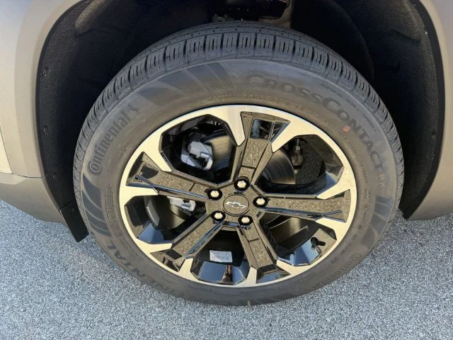 2027 Chevrolet Equinox LT - Photo 15