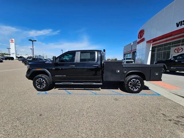 Used 2020 Onyx Black GMC Base image 9