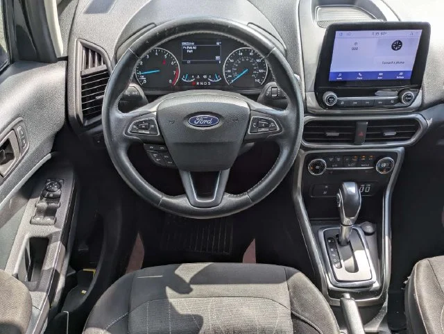 Used 2020 Shadow Black Ford SE image 11