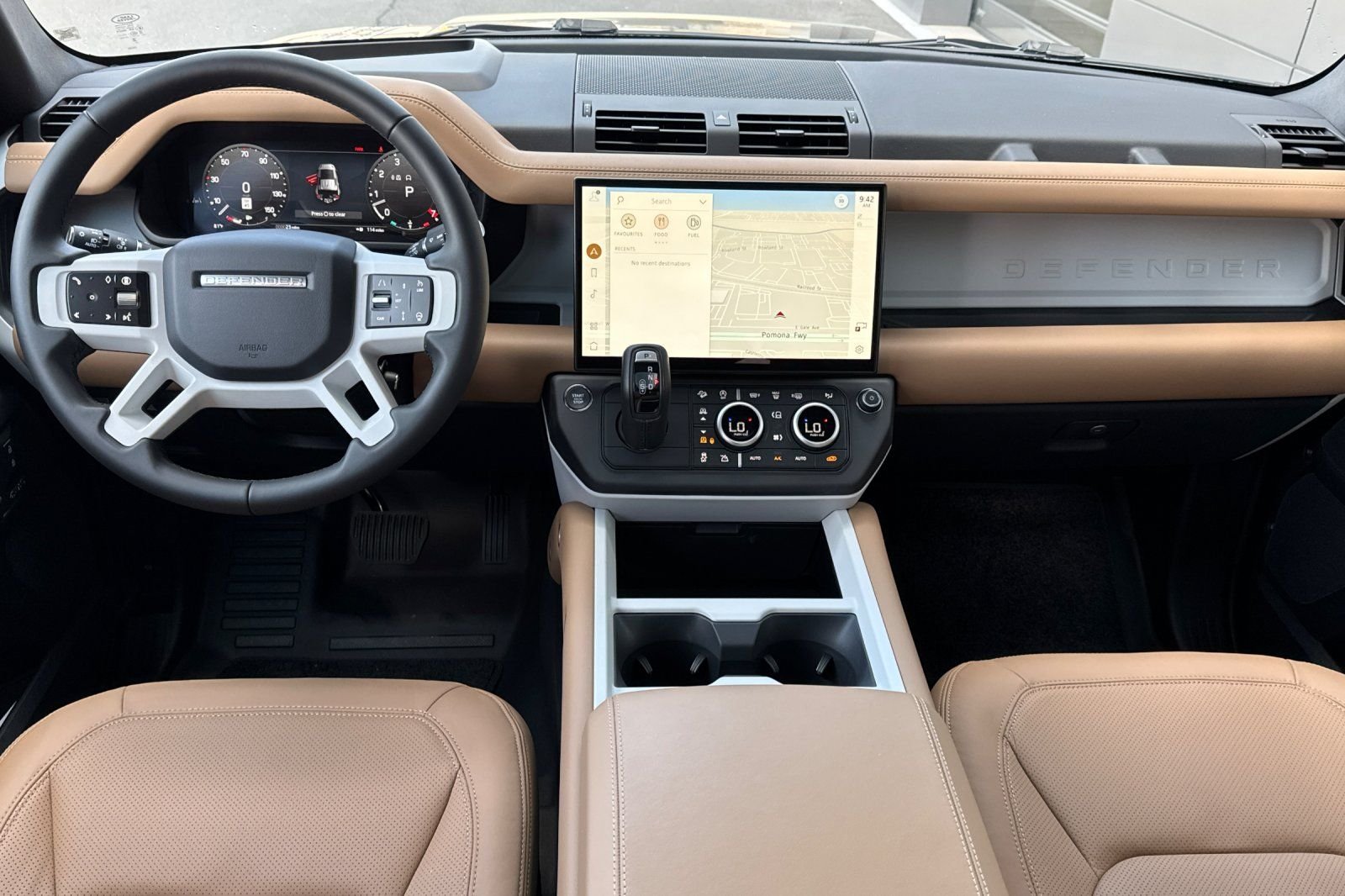 2026 Land Rover Defender X-Dynamic SE - Photo 14