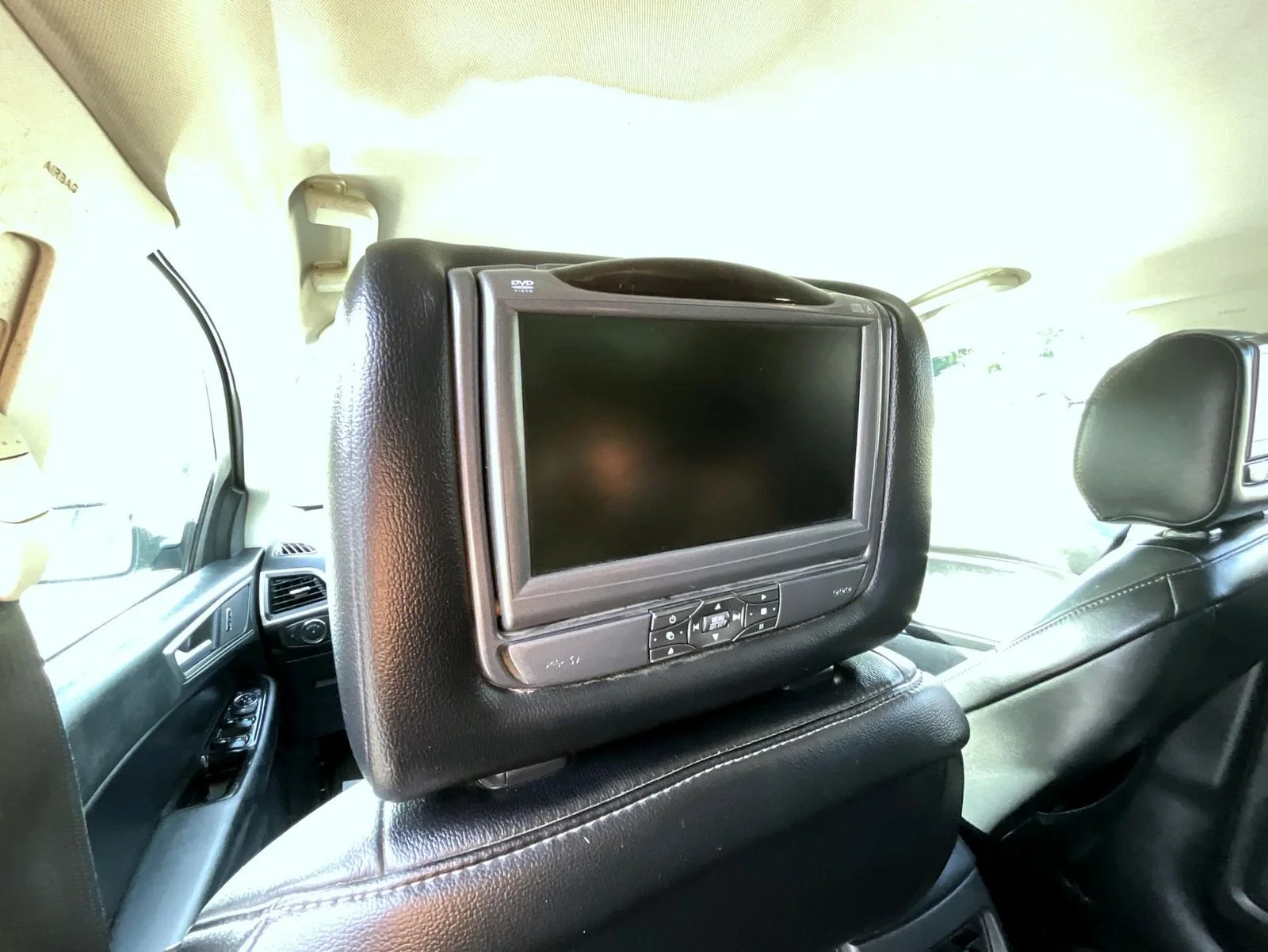 Used 2016 Gray Ford SEL image 22