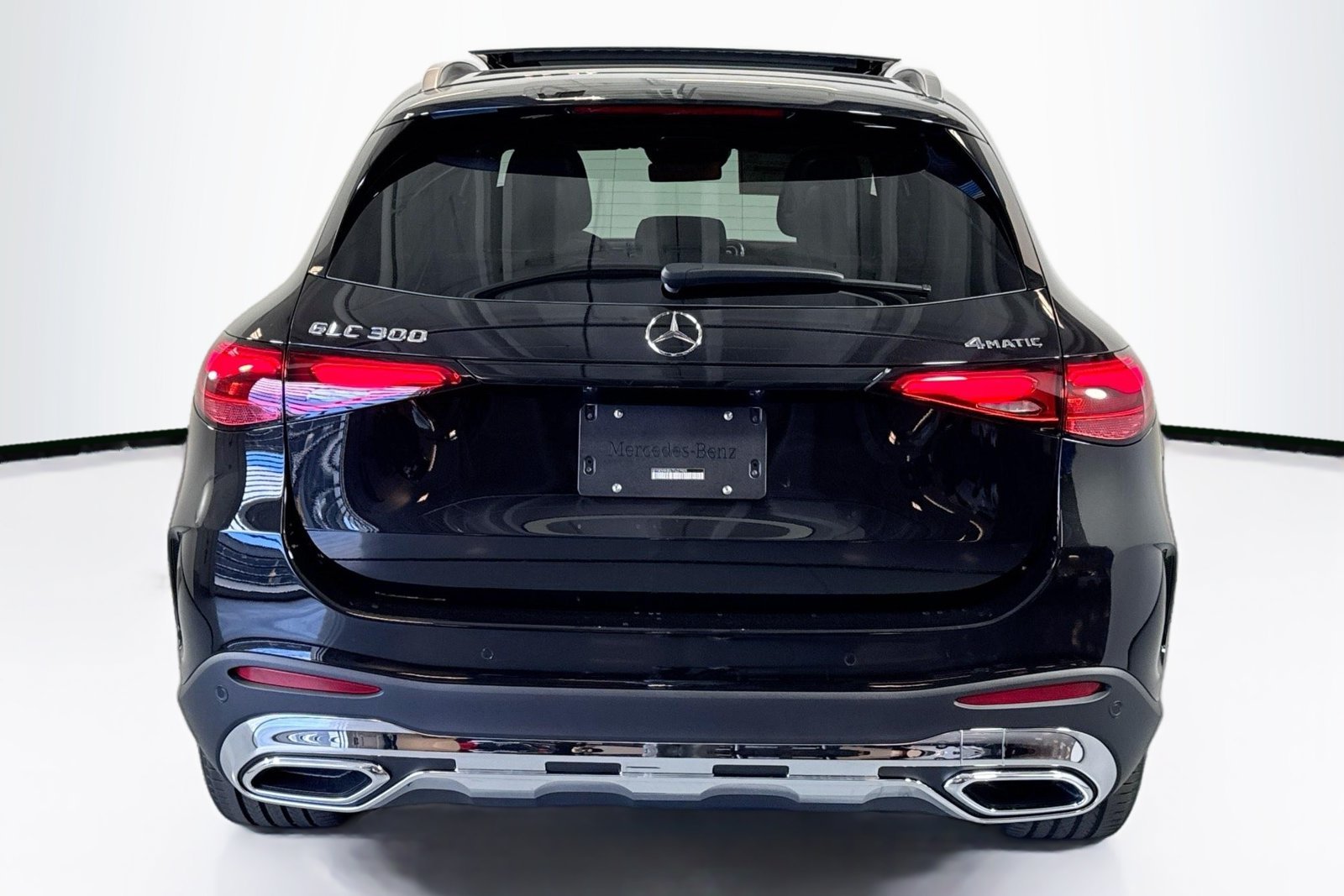 New 2026 Obsidian Black Metallic Mercedes-Benz GLC 300 image 6