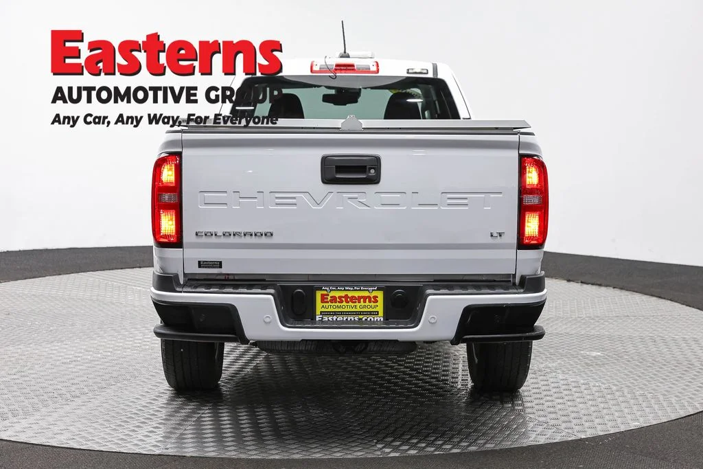 Used 2022 White Chevrolet LT image 6