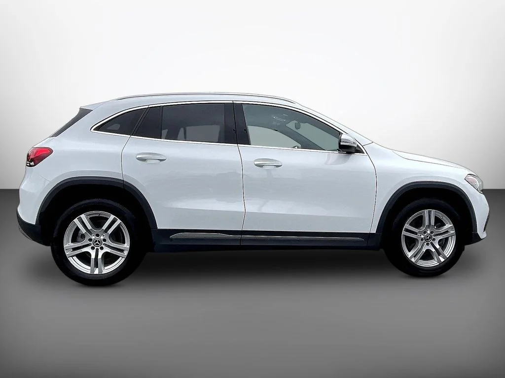 Used 2023  Mercedes-Benz GLA 250 image 8