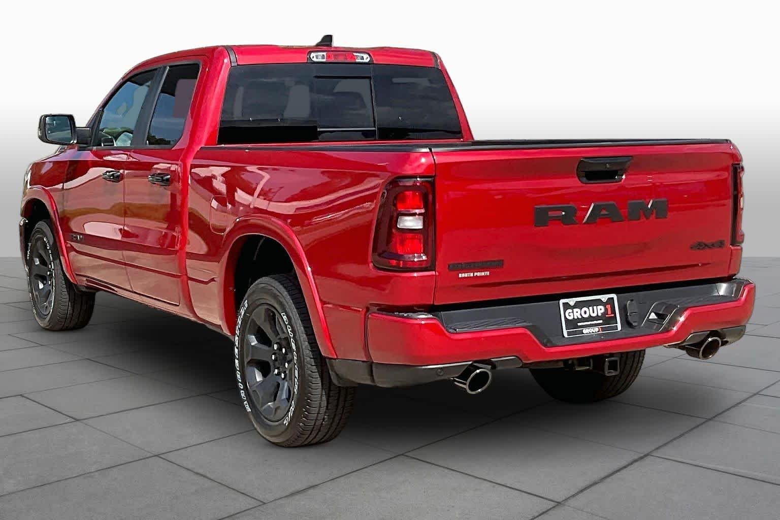 New 2026 Molten Red Pearl-Coat Exterior Paint RAM Big Horn image 12