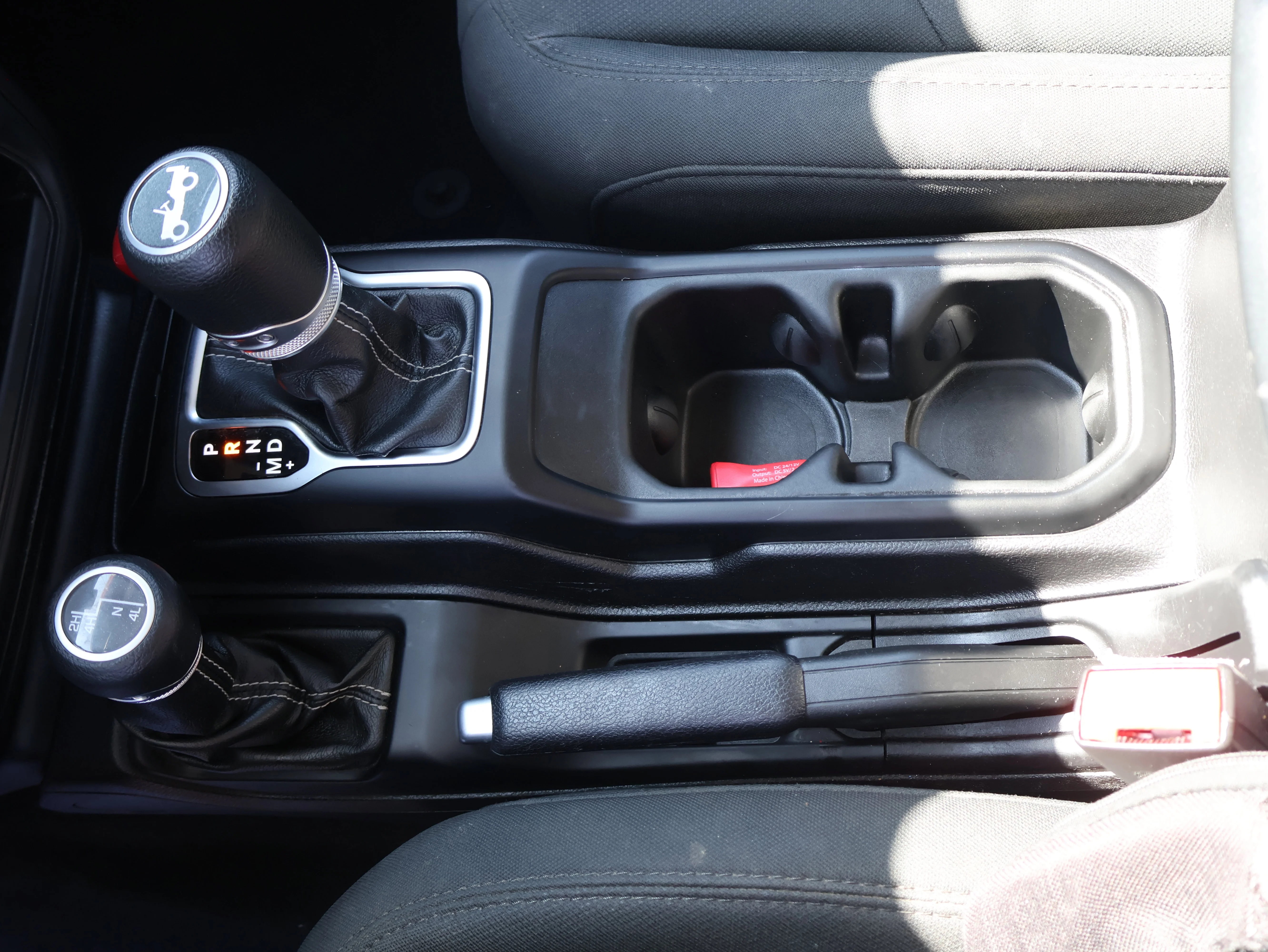 Used 2019 Black Clearcoat Jeep Sahara image 27