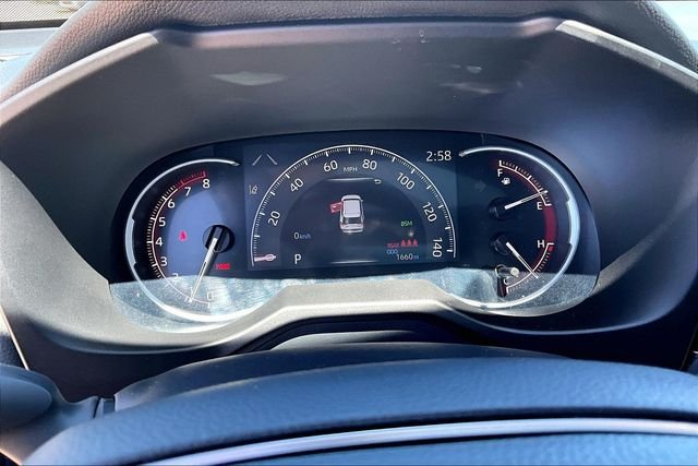 Used 2025 Silver Toyota XLE Premium image 22