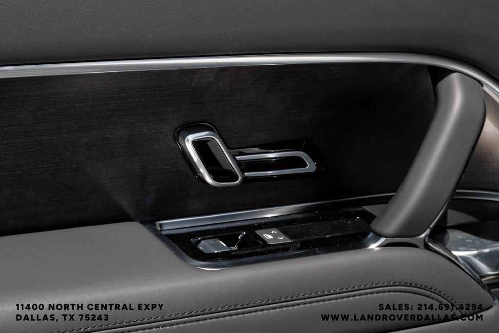 New 2026 Fuji White Land Rover SE image 50