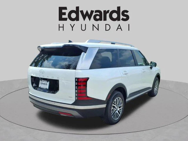 New 2026 White Hyundai SEL Premium image 6