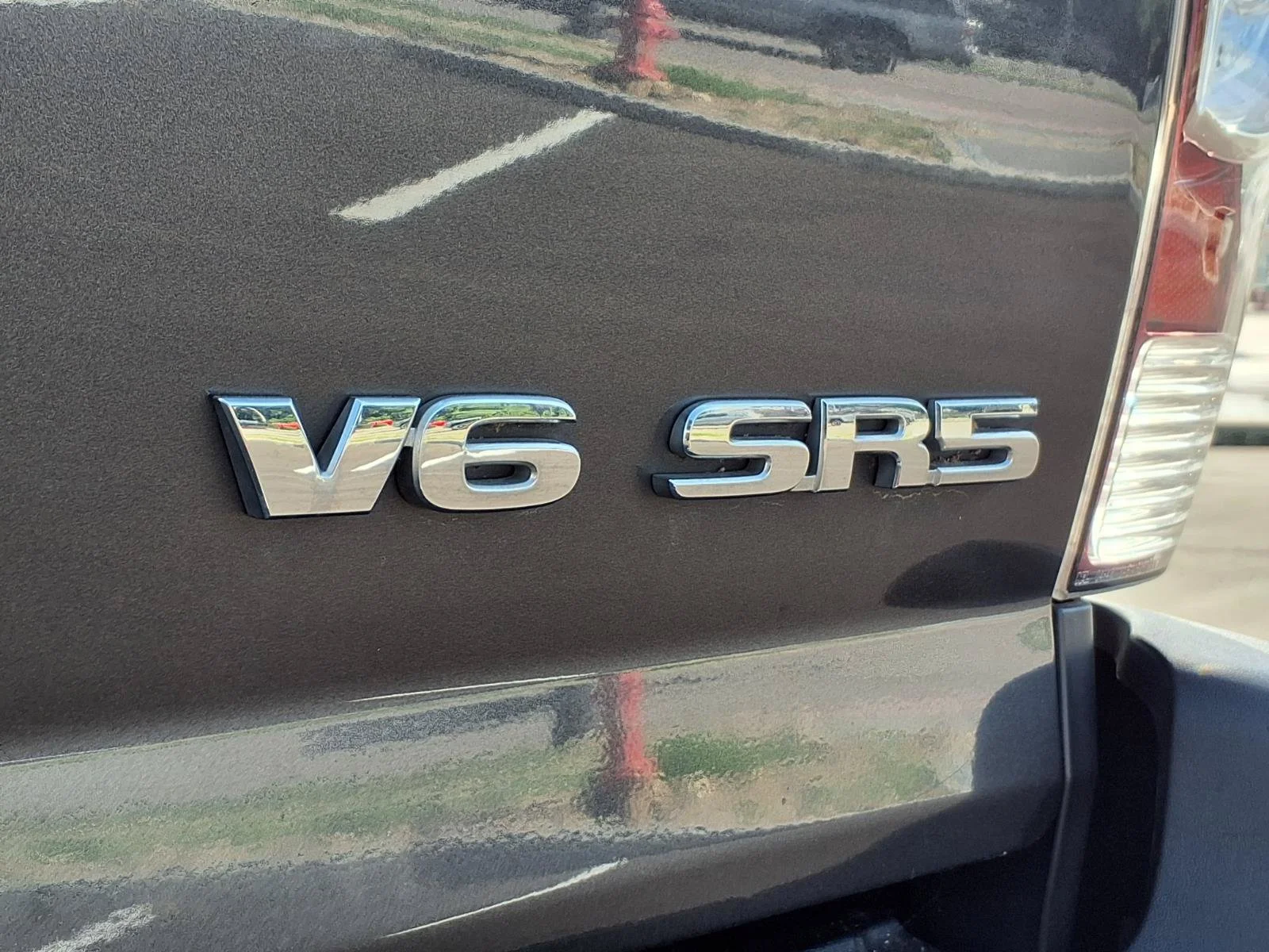 Used 2010 Silver Streak Mica Toyota  image 28