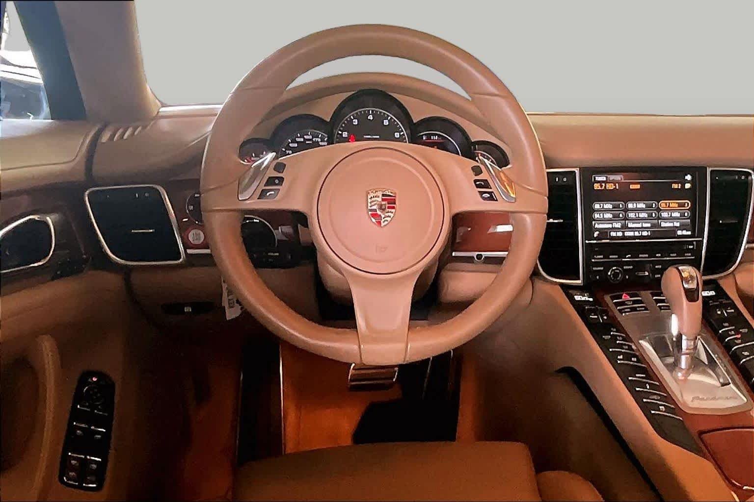 Used 2014 Yachting Blue Metallic Porsche  image 5