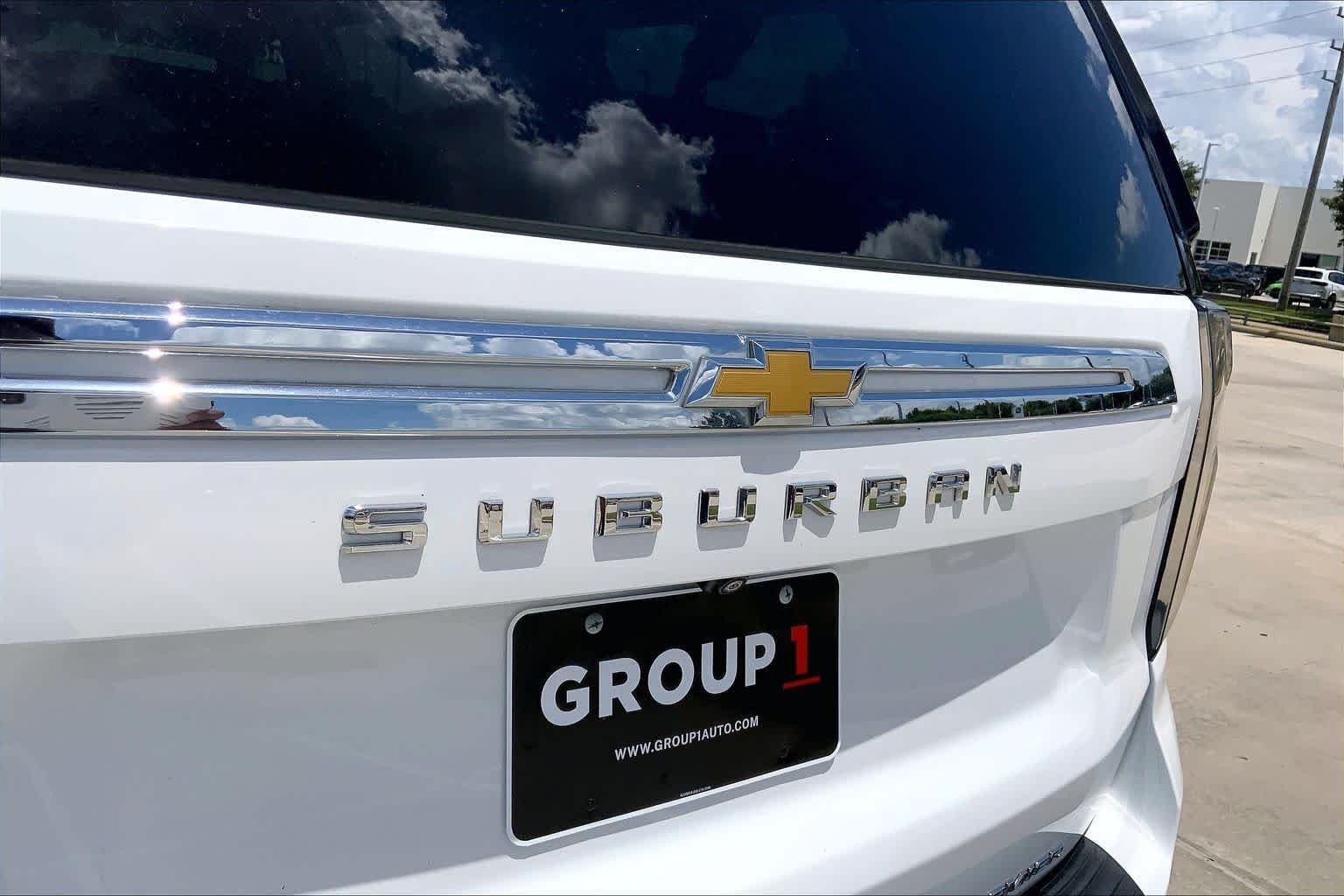 Used 2024 Summit White Chevrolet Premier image 30