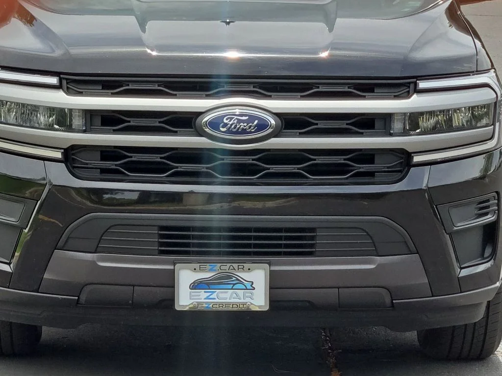 Used 2024 Black Ford XLT image 17