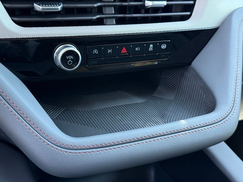 New 2026 Space White Metallic Ford Active image 11