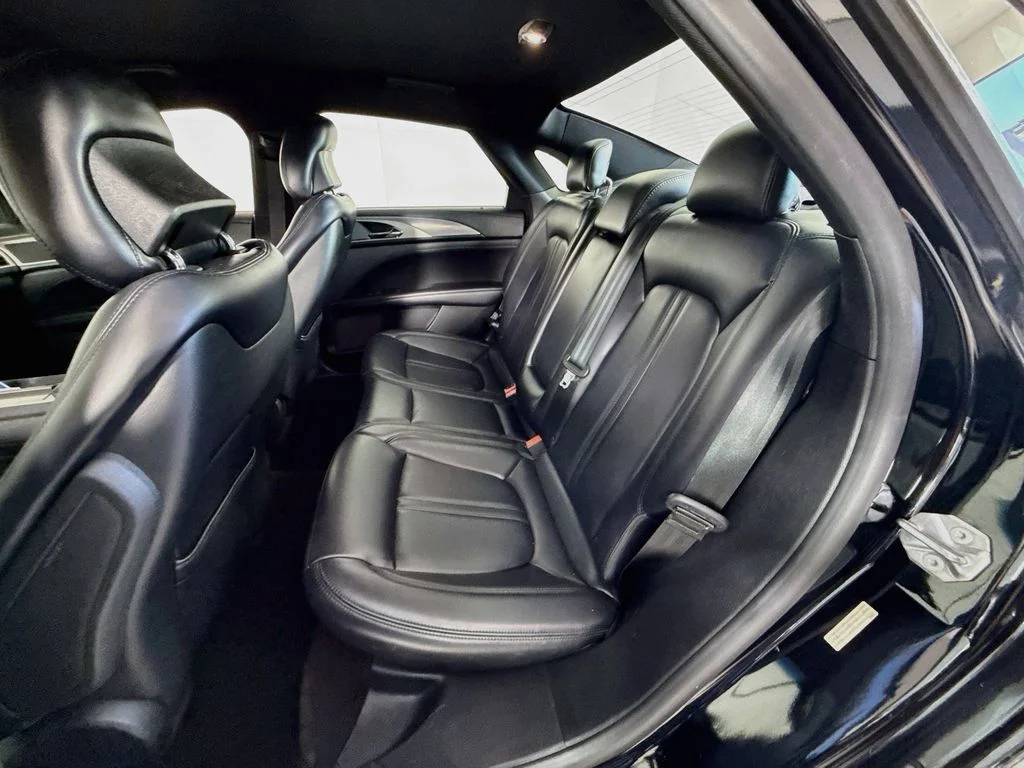 Used 2018 Black Velvet Lincoln Premiere image 24