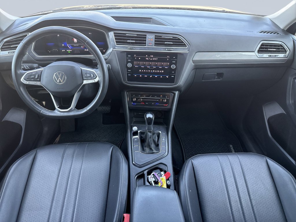 Used 2023 Platinum Gray Metallic Volkswagen 2.0T SE image 13