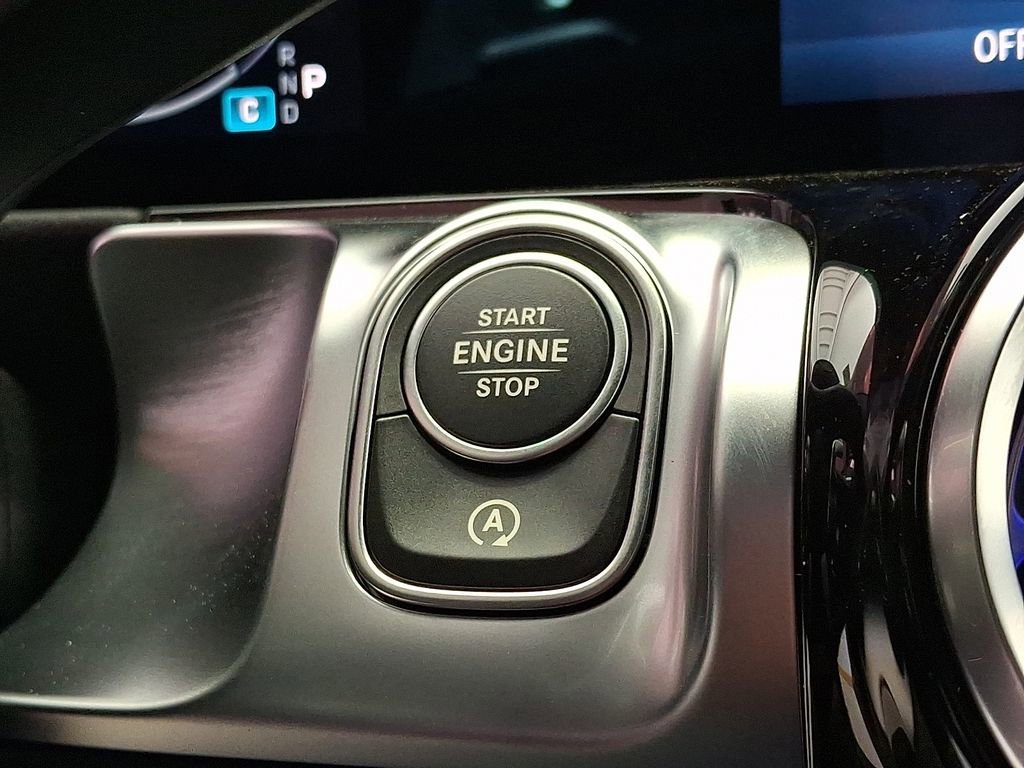 New 2026 Mountain Grey Metallic Mercedes-Benz GLB 35 AMG® image 55