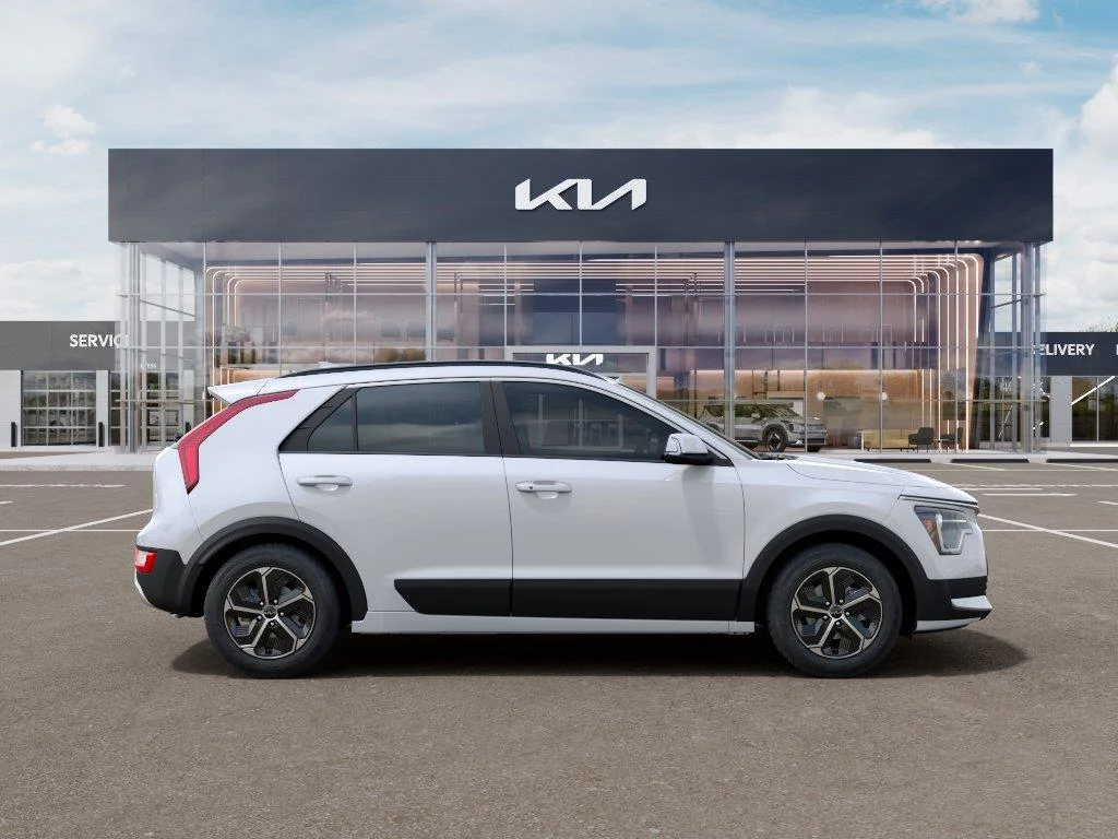 New 2026 Snow White Pearl Kia EX image 7