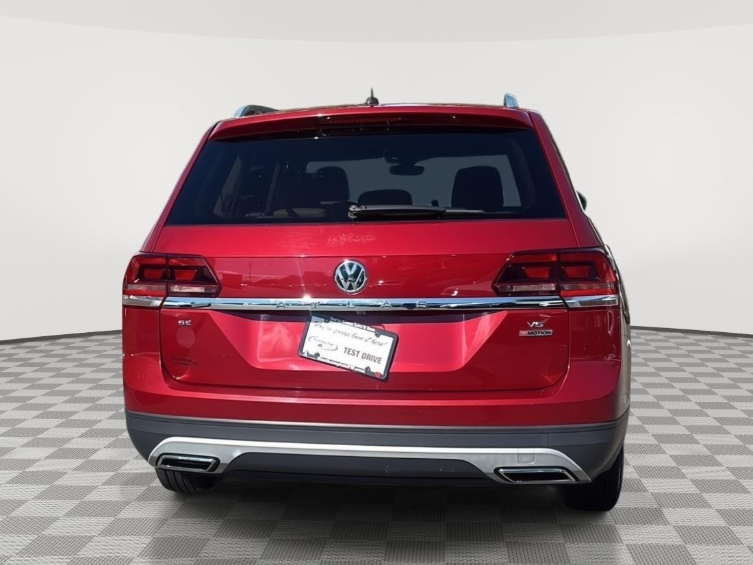 Used 2018 Fortana Red Metallic Volkswagen 3.6L V6 SE image 6
