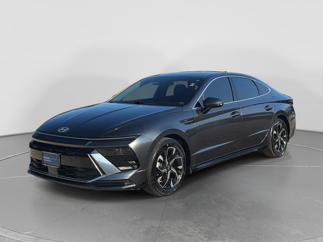 Certified Used 2025 Gray Hyundai SEL image 8