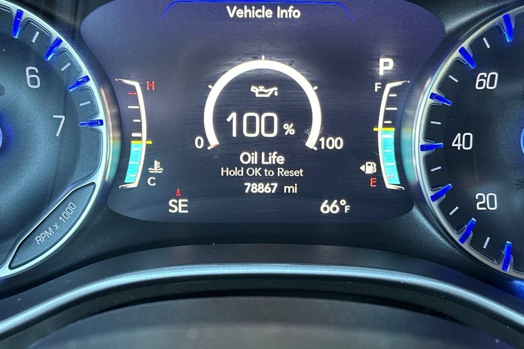 2021 Chrysler Pacifica Touring - Photo 28